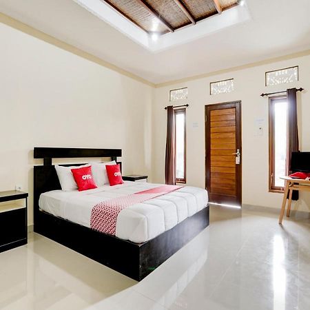 Oyo 90711 Blembong Homestay 짐바란 외부 사진