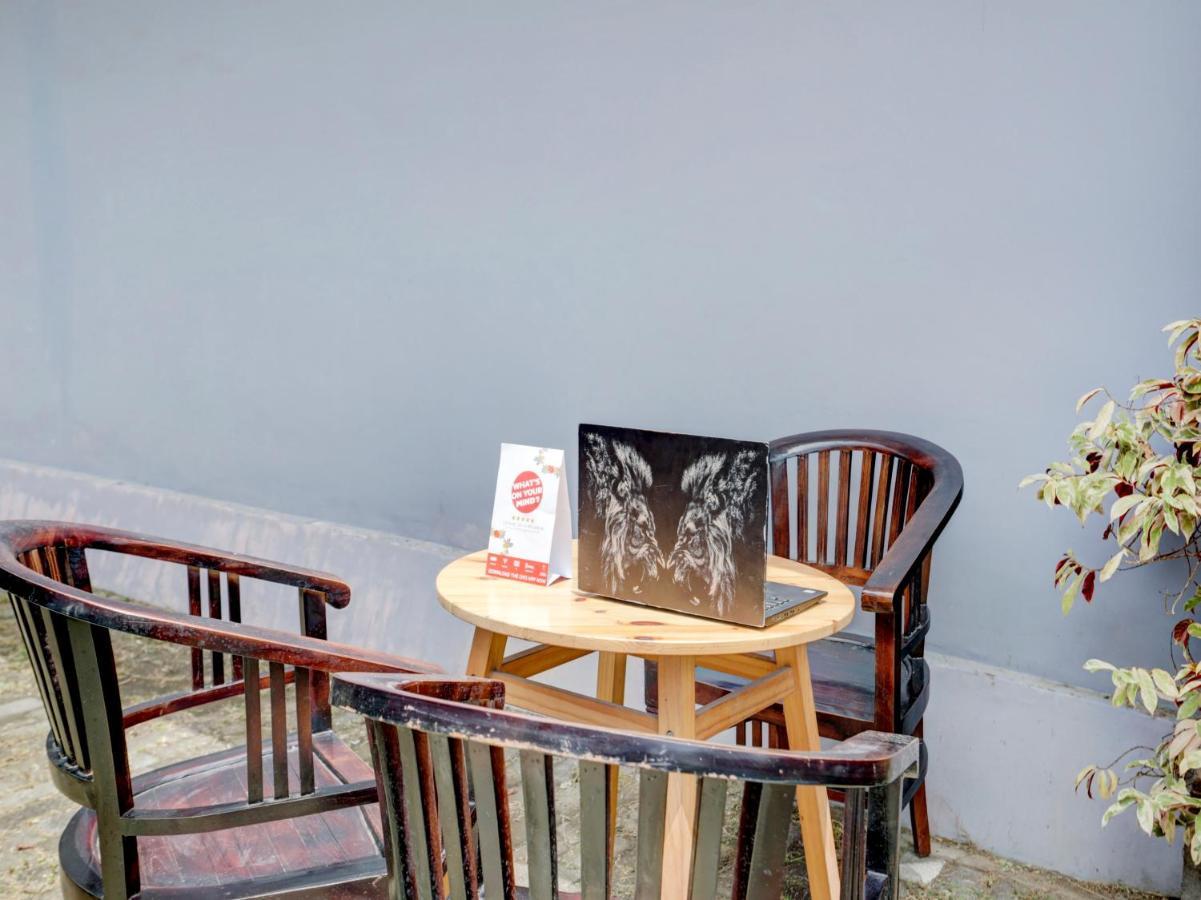 Oyo 90711 Blembong Homestay 짐바란 외부 사진