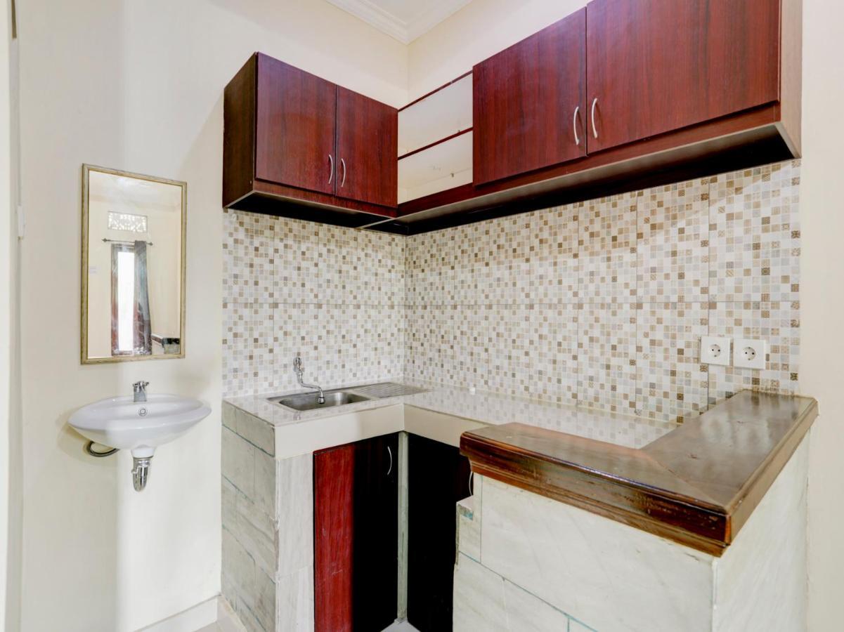 Oyo 90711 Blembong Homestay 짐바란 외부 사진